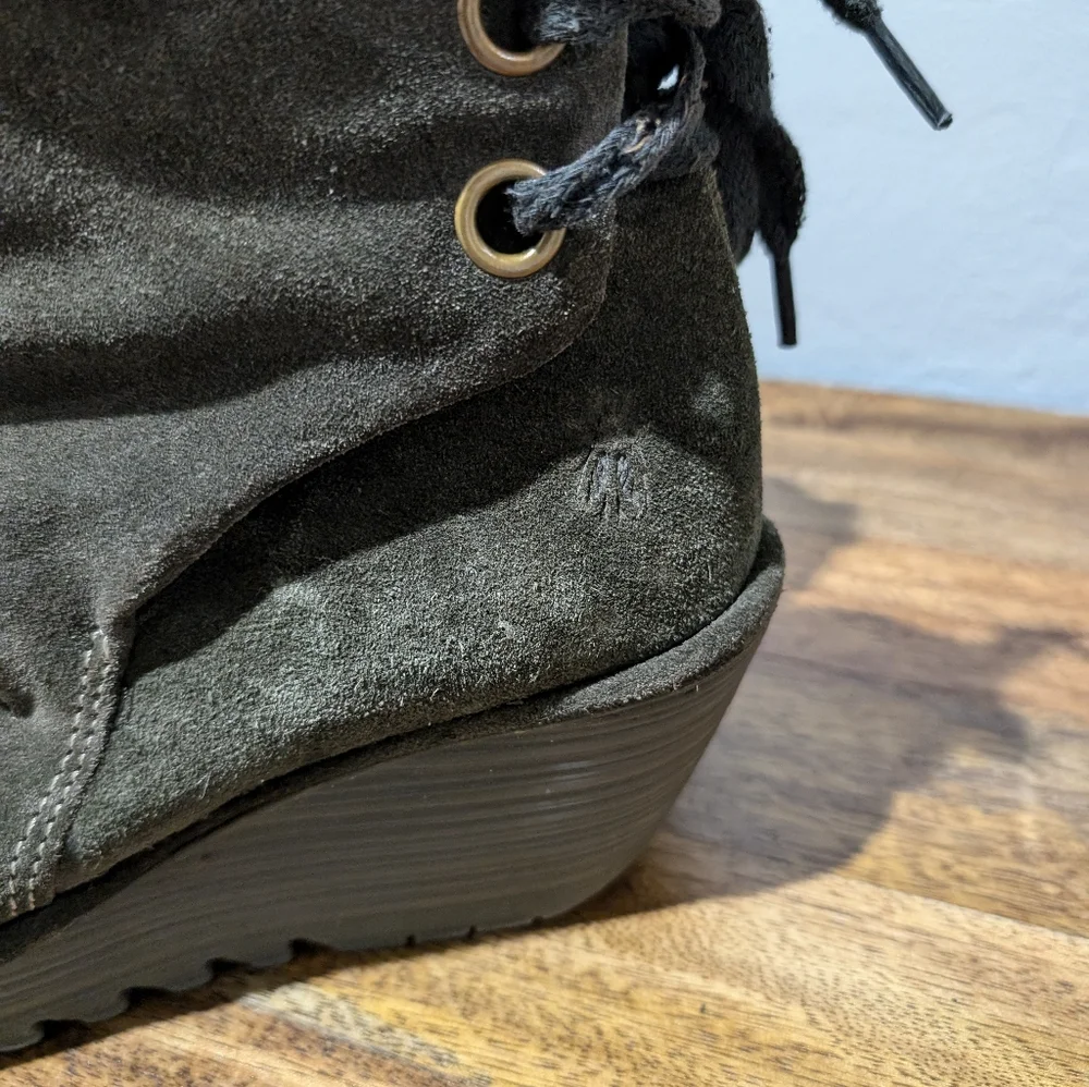 Fly London Yebi Wedge Ankle‎ Boot Bootie Women size 36 US 6 Gray Suede Tie Back